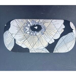 Vera Bradley Snap Close  Clamshell Floral Black  White Eyeglass Hard Case